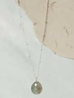 a Beautiful Story Adoration Labradorite SP kaulakoru