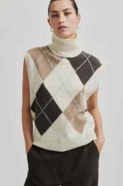 Second Female Agilla neuleliivi, mulch