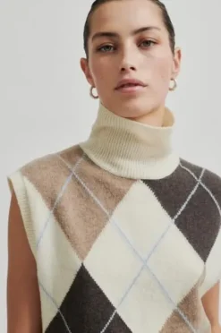 Second Female Agilla neuleliivi, mulch