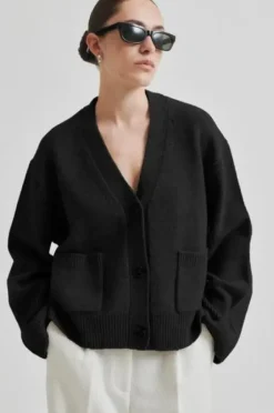 Second Female Alpha neuletakki, black