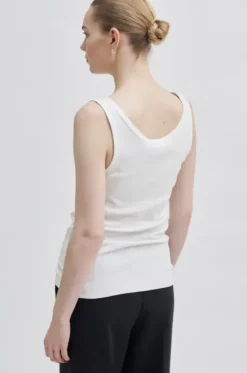 Second Female Ambra toppi, valkoinen