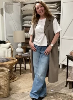 Second Female Cira villakangasliivi, fallen rock