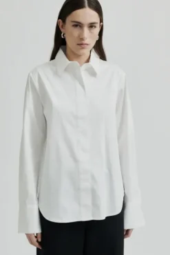 Second Female Daney paitapusero, white