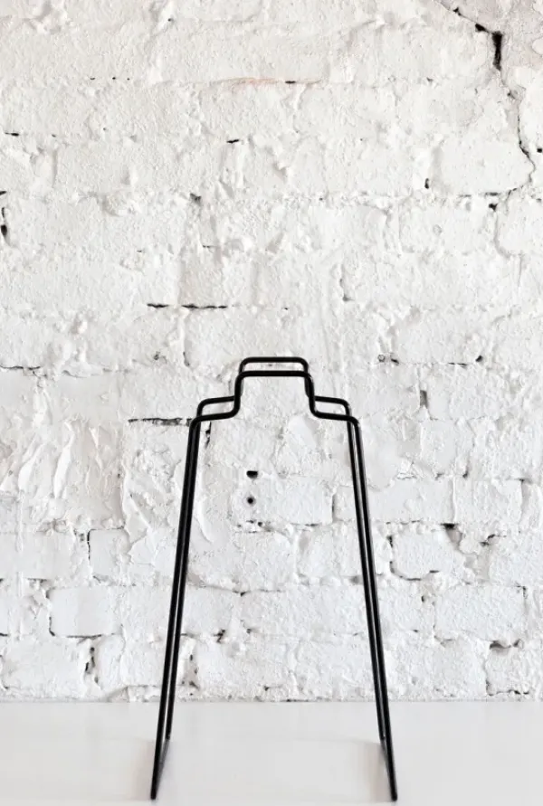 Everyday Design - Helsinki teline, musta