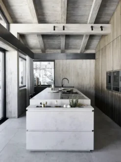 New Mags Exclusive Living in the Mountains