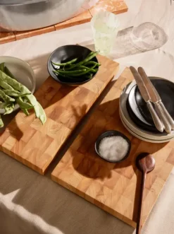 Cafe Latte Ferm Living - Chess leikkuulauta suorakaide, L