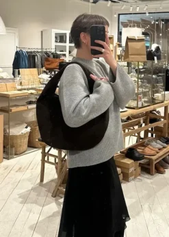 Flattered - Alva shoulder bag, suede chocolade