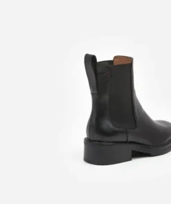 Flattered - Franca nilkkurit nahkaa, musta