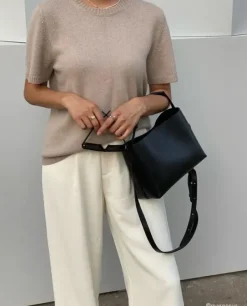 Flattered - Hedda midi handbag, black