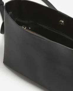 Flattered - Hedda midi handbag, black