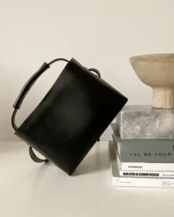 Flattered - Hedda mini handbag, black