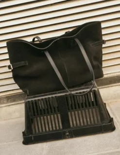 Flattered - Lesley tote bag, suede black