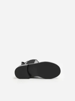 Flattered - Liana nahkanilkkurit, musta