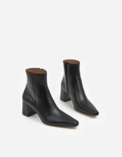 Flattered - Riley nilkkurit nahkaa, musta