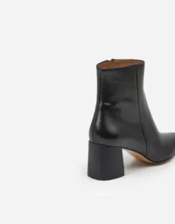 Flattered - Riley nilkkurit nahkaa, musta