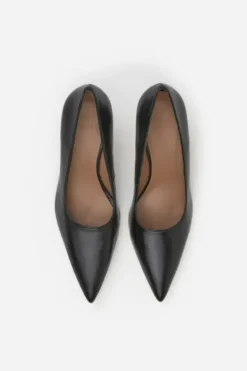 Flattered - Roberta Black Leather korkkarit