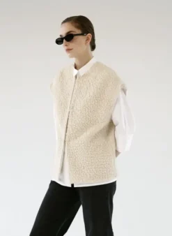 Gauhar Helsinki Gauhar - Ariana teddy liivi, ivory