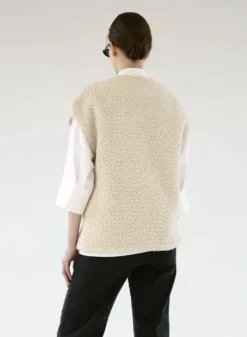 Gauhar Helsinki Gauhar - Ariana teddy liivi, ivory