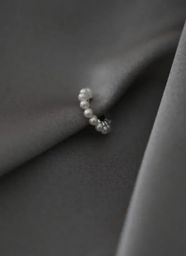 Gauhar Helsinki Gauhar - EAR CUFF pearl korvakoru