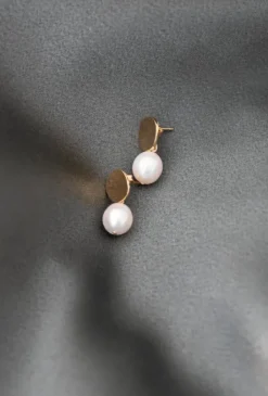 Gauhar Helsinki Gauhar - Pearl Drop Earrings, gold