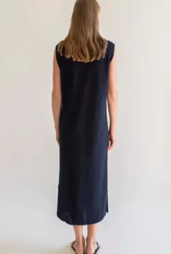 Gauhar Helsinki Gauhar - pellavamekko v-kaula-aukolla, navy