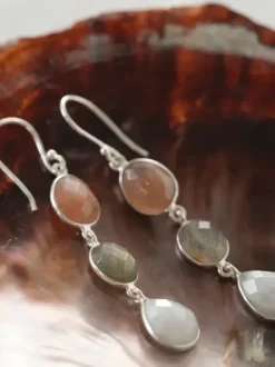 a Beautiful Story Granted Peach Moonstone Labradorite Moonstone SP korvakorut