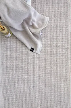 Himla - Love kylpyhuoneen matto, mother of pearl 50x80cm