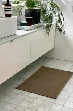 Himla - Love kylpyhuoneen matto, Driftwood 50x80cm