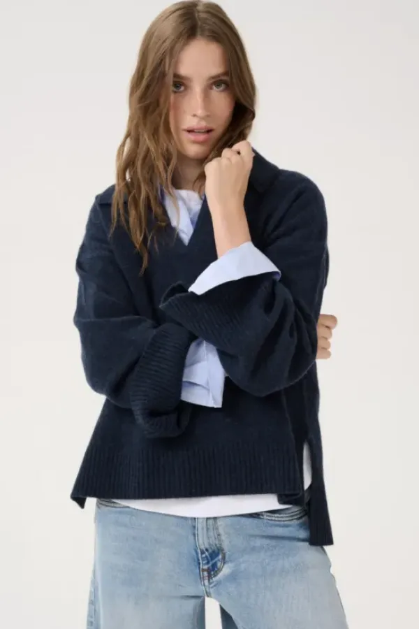 My Essential Wardrobe Huxi V-neck neule, tummansininen