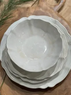 Olsson & Jensen Judith ruokalautanen/tarjoilulautanen Ø27cm