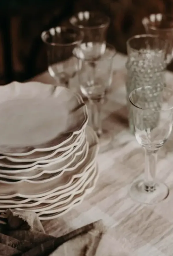 Olsson & Jensen Judith ruokalautanen/tarjoilulautanen Ø27cm