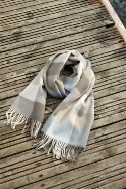 Part Two Kitha huivi villaa, smokey olive