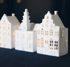 &klevering - Talolyhty canal house stairs, large