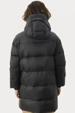 Part Two Labika untuvatakki, black