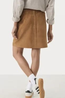 Part Two Lingsa hame, toasted coconut