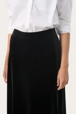 Part Two Meya hame, black