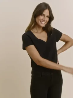 Mos Mosh - Arden t-paita V-kaulus, musta