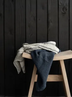 Tell Me More Nella vohvelipyyhe 50x70, blue