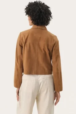 Part Two Nema takki, toasted coconut