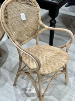 Olsson & Jensen - Lotta rottinkituoli käsinojilla