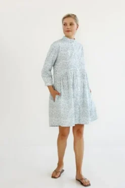 Gauhar Helsinki Paitamekko printillä, sky