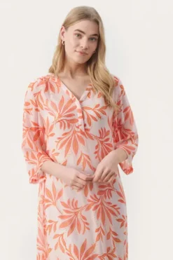 Part Two - Berit mekko, potpourri delicate