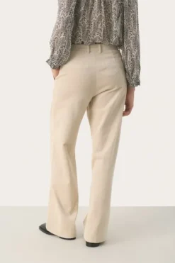 Part Two - Clarisse vakosamettihousut, french oak