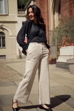 Part Two - Clarisse vakosamettihousut, french oak