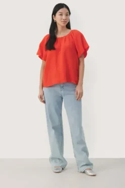 Part Two - Georgiana pusero, mandarin red