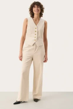 Part Two - Linka liivi vakosamettia, french oak