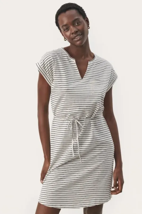 Part Two - Mabels mekko, black stripe