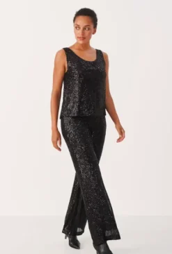 Part Two - Tamana toppi, musta