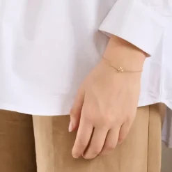 Pernille Corydon - Clover rannekoru, hopea