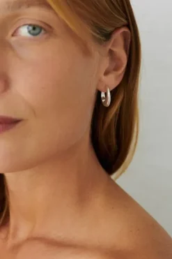 Pernille Corydon - Mini Globe Huggies, hopea